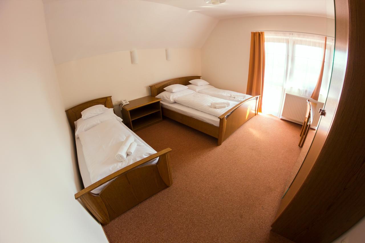 M1 Szeker Csarda Hotel Es Etterem Obarok Dış mekan fotoğraf