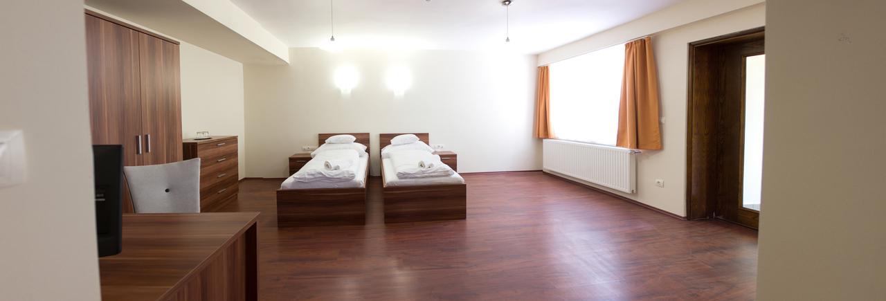M1 Szeker Csarda Hotel Es Etterem Obarok Dış mekan fotoğraf