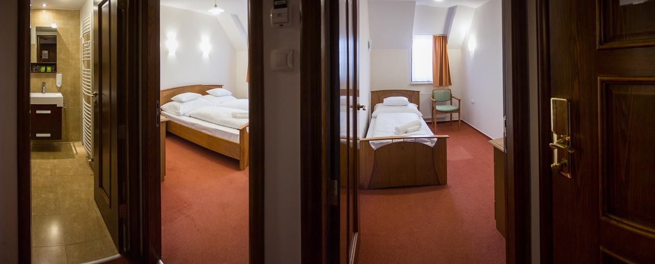 M1 Szeker Csarda Hotel Es Etterem Obarok Dış mekan fotoğraf